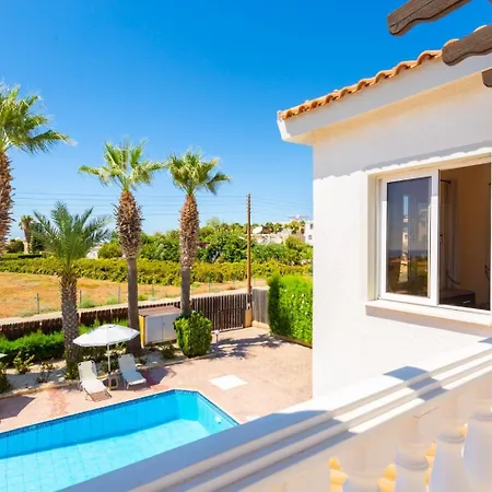 Queens Paradise 1 Villa