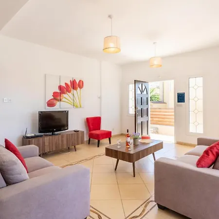 Queens Paradise 1 Villa