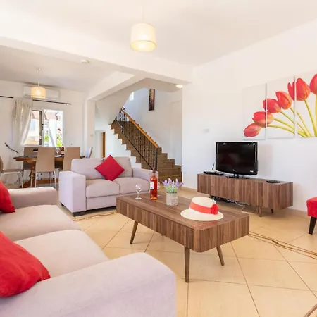 Queens Paradise 1 Villa