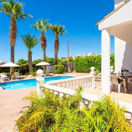 Queens Paradise 1 Peyia