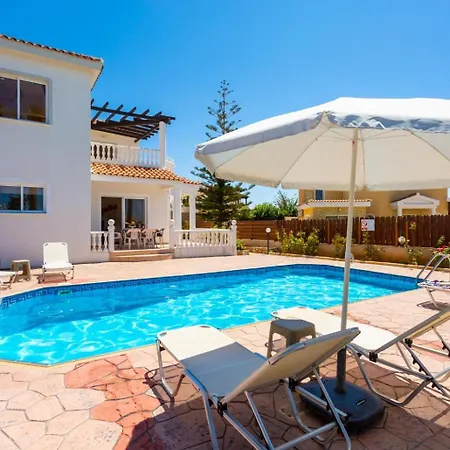 Queens Paradise 1 Villa