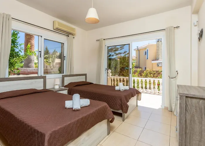 Queens Paradise 1 Peyia