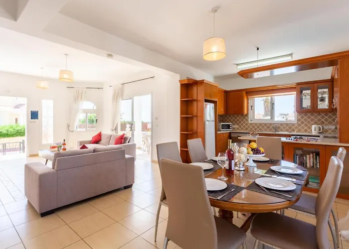 Queens Paradise 1 * Peyia