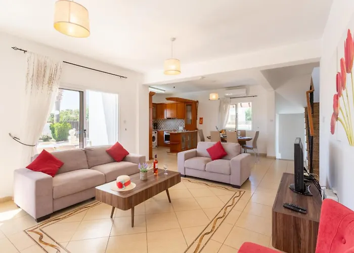 Villa Queens Paradise 1 *